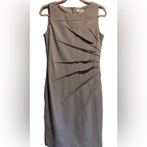 Calvin Klein Size 10 Grey Sleeveless Starburst Crepe Sheath Dress